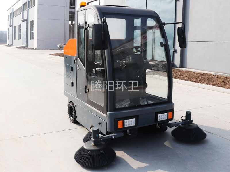 騰陽電動掃地車