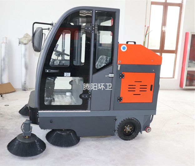 山東騰陽掃地車