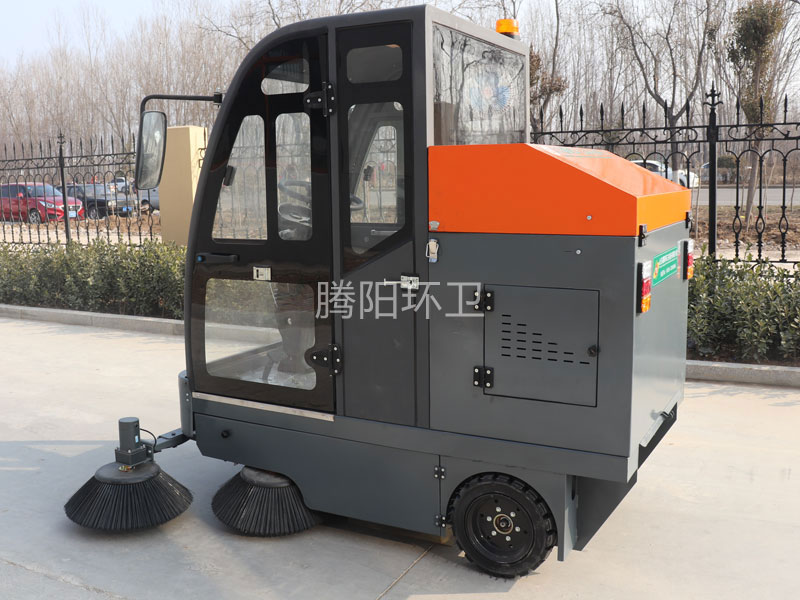 山東騰陽電動掃地車
