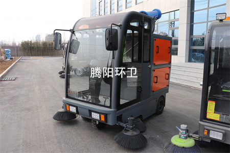 電動(dòng)掃地車(chē)